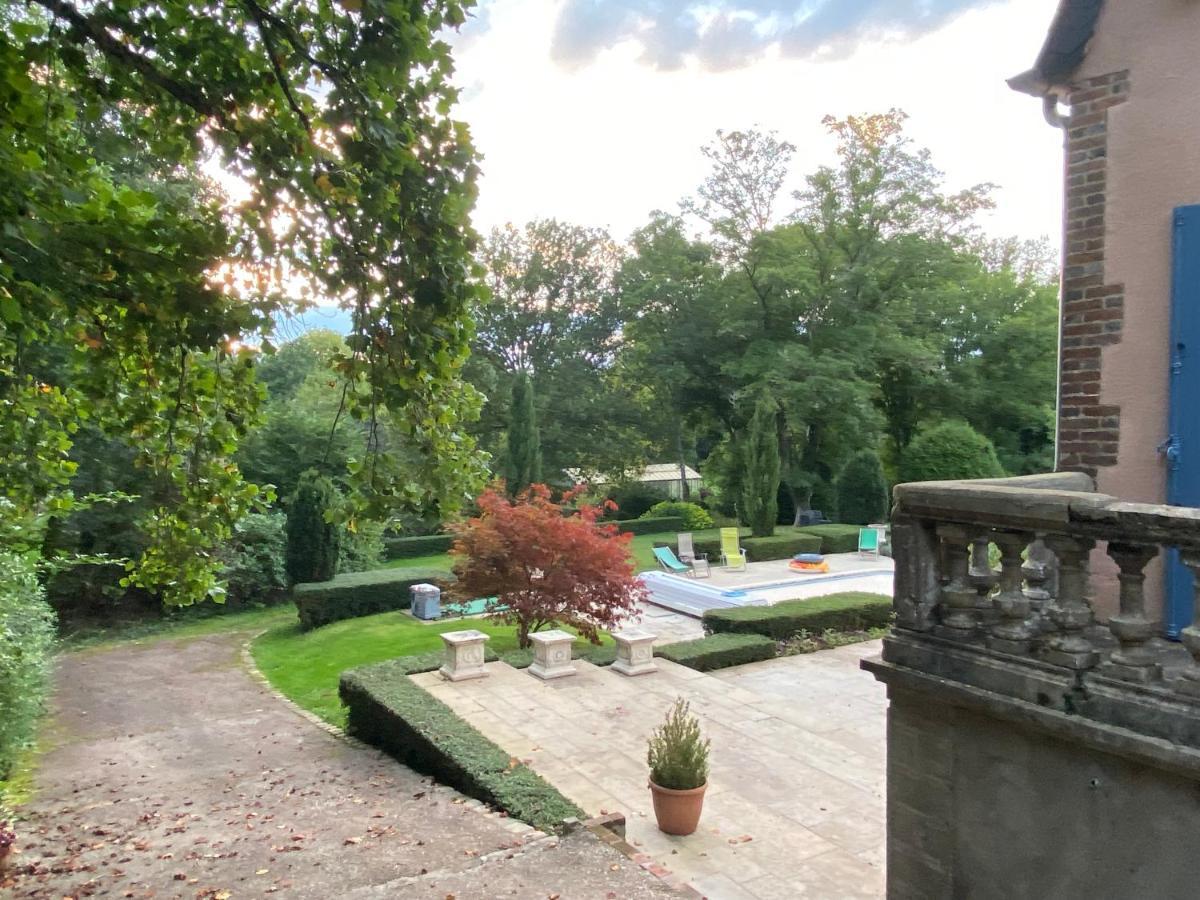 Villa Le Charme Mézilles Exterior foto